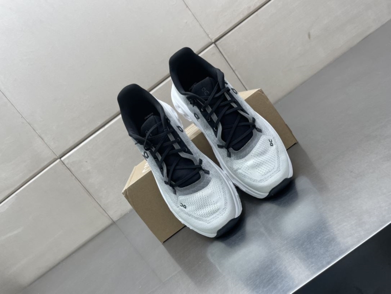 Loewe Sneakers